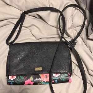 Flowered crossbody